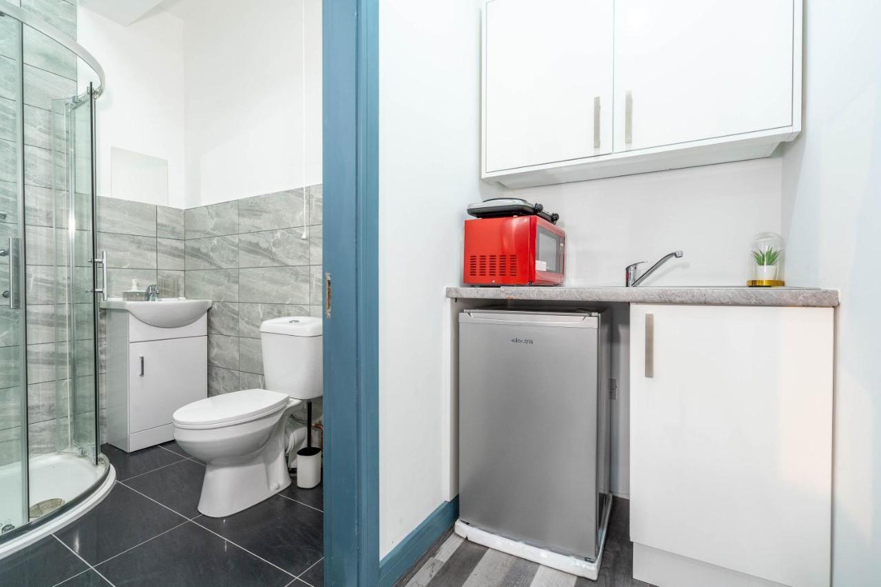 Chic Studio Oasis, West Midlands! Apartamento Birmingam Exterior foto